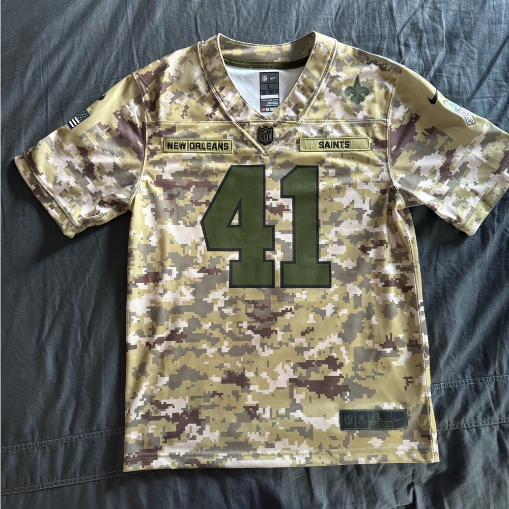 Nike New Orleans Saints Alvin Kamara Salute to Service NFL Jersey - Picture 3 of 7